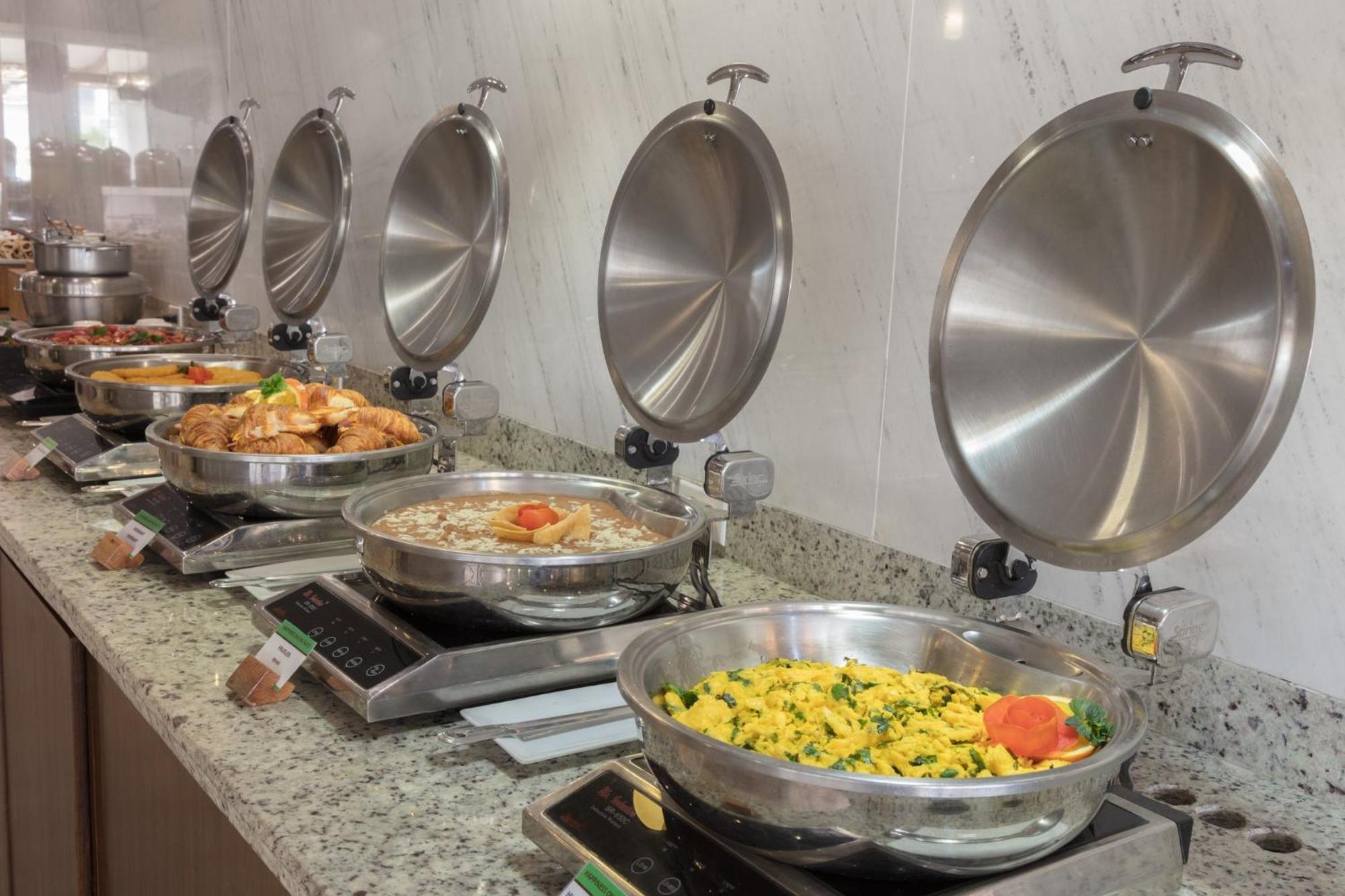 Voco Saltillo Suites By Ihg Eksteriør bilde