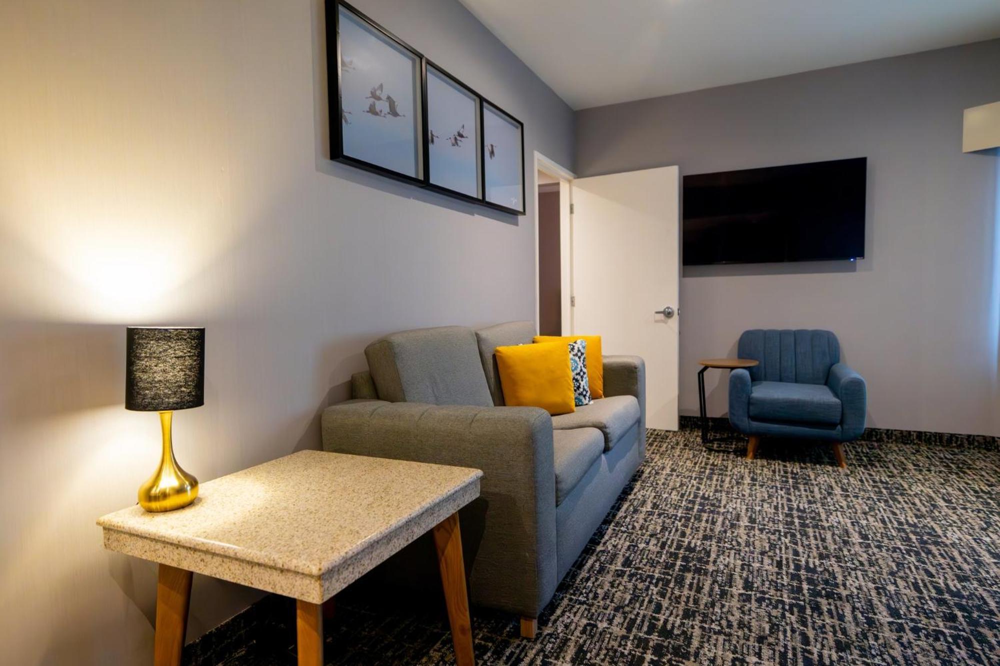 Voco Saltillo Suites By Ihg Eksteriør bilde