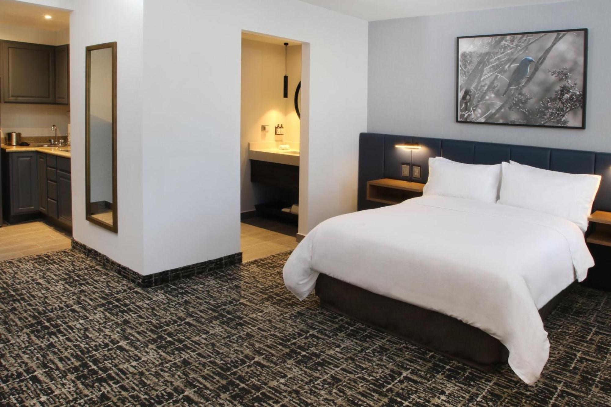 Voco Saltillo Suites By Ihg Eksteriør bilde